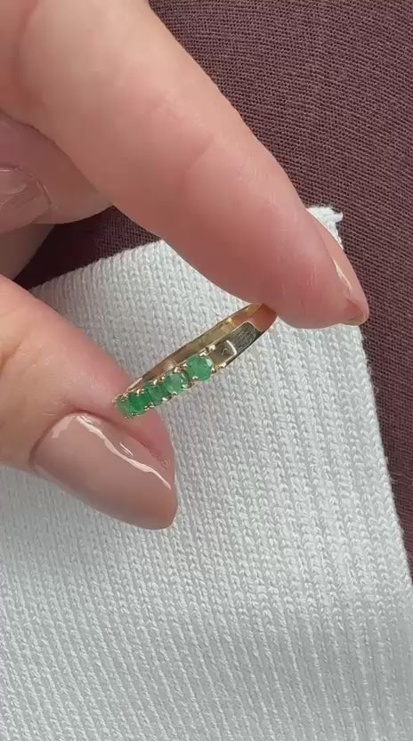 Meia Aliança Esmeralda e Ouro 18k